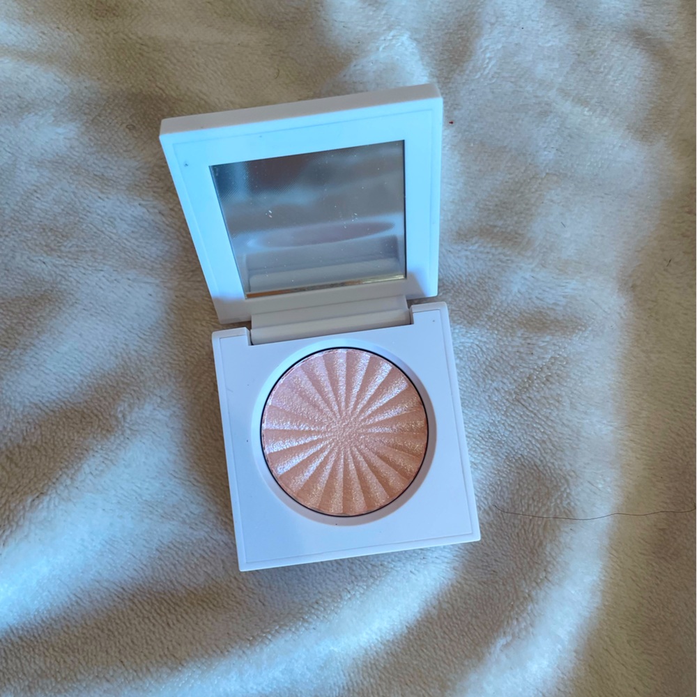 Ofra mini highlighter